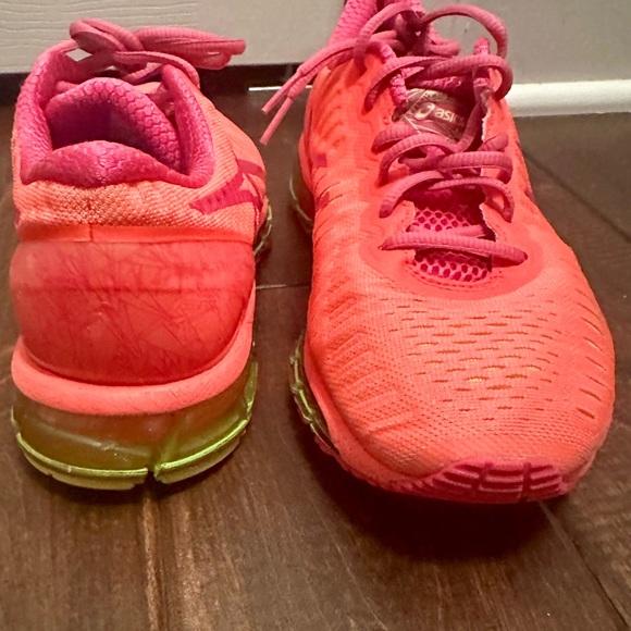 Asics Gel Quantum 360 Vibrant Pink Running Shoes women’s 9 (used) - Picture 3 of 7